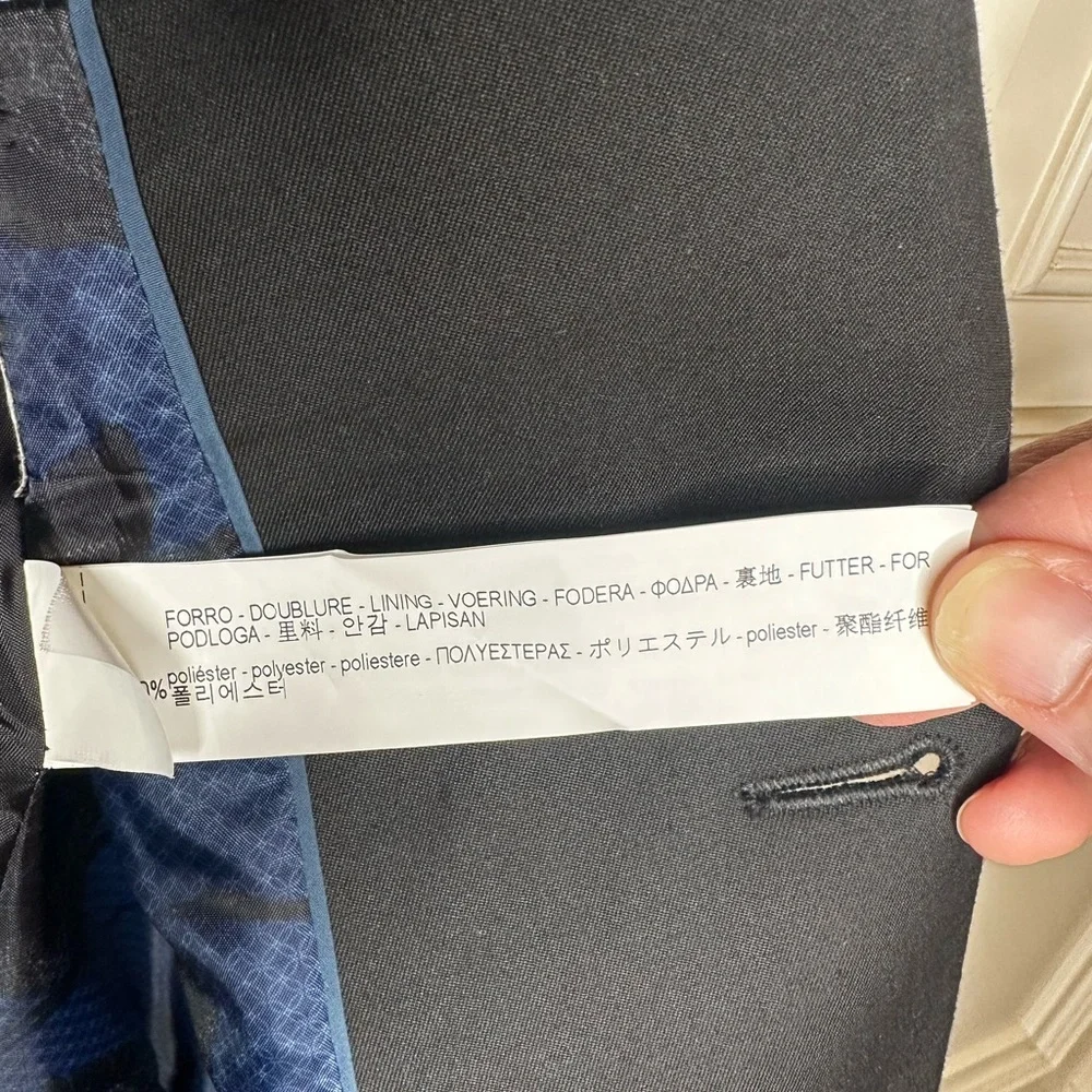 Zara Man‎ Blazer Size 40R Black with Blue Satin Birds inside